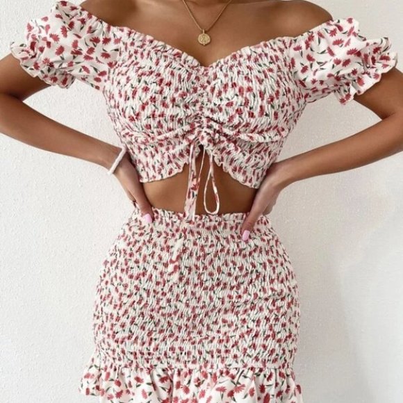 Boho chic Floral  Ruched Shirred Bodice Crop Top & skirt set - Picture 4 of 8